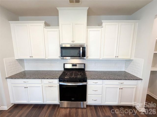 11122 Chalkbark Lane, Charlotte, NC 28262