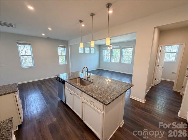 11122 Chalkbark Lane, Charlotte, NC 28262