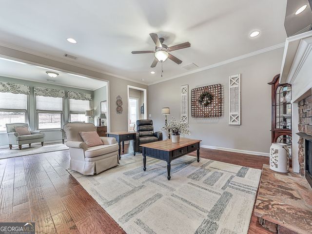 314 Laurel Lookout Hills, Canton, GA 30114