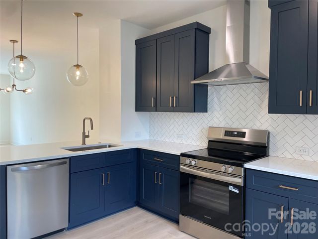 1011 Carter Avenue 35, Charlotte, NC 28206