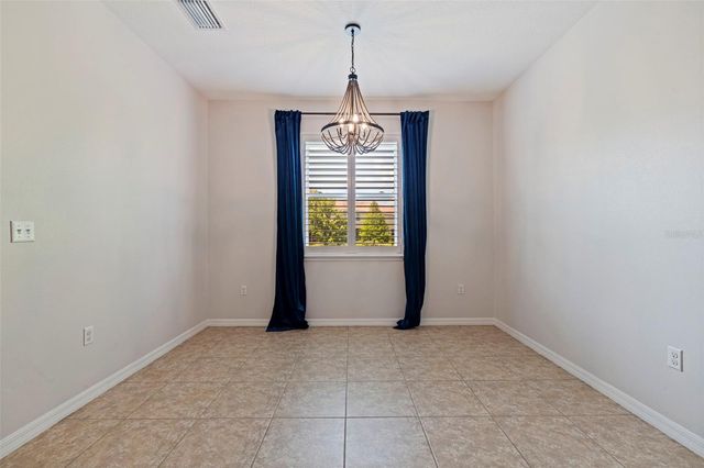 568 53RD AVENUE N, St Petersburg, FL 33703