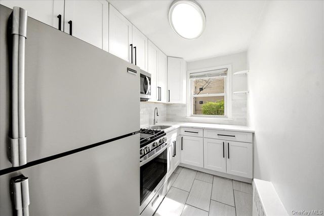 12 Wainwright Avenue 1B, Yonkers, NY 10710