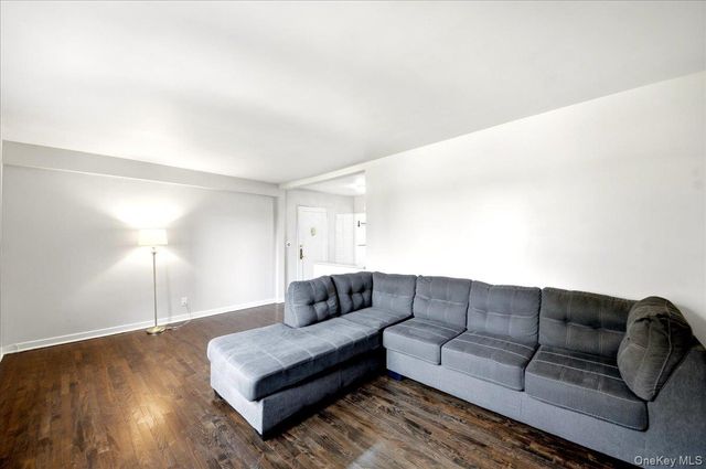 12 Wainwright Avenue 1B, Yonkers, NY 10710