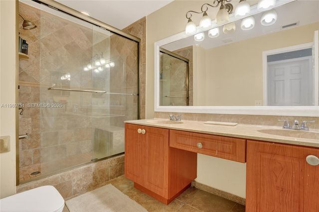 11501 SW 9th Ct, Pembroke Pines, FL 33025