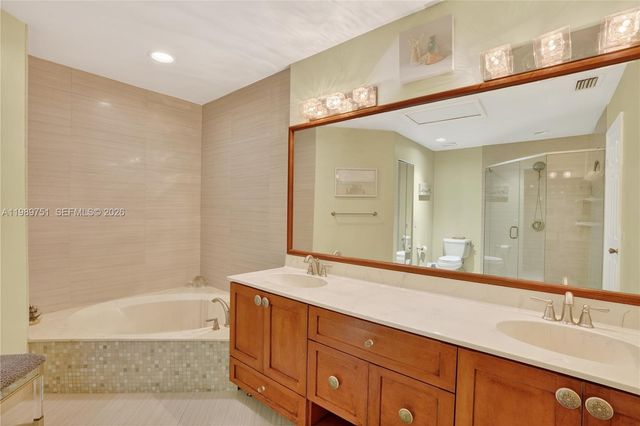 11501 SW 9th Ct, Pembroke Pines, FL 33025