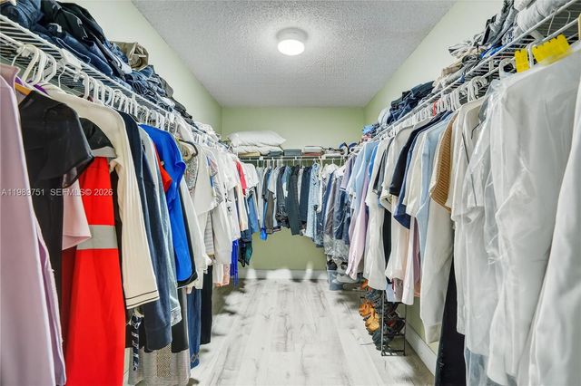 11501 SW 9th Ct, Pembroke Pines, FL 33025