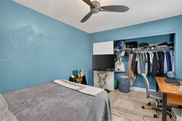 11501 SW 9th Ct, Pembroke Pines, FL 33025