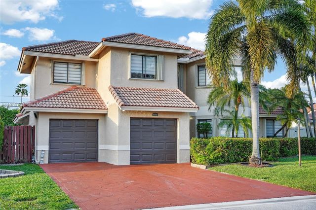 11501 SW 9th Ct, Pembroke Pines, FL 33025