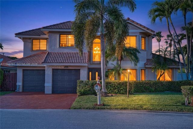 11501 SW 9th Ct, Pembroke Pines, FL 33025