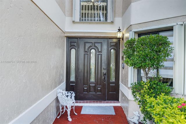 11501 SW 9th Ct, Pembroke Pines, FL 33025