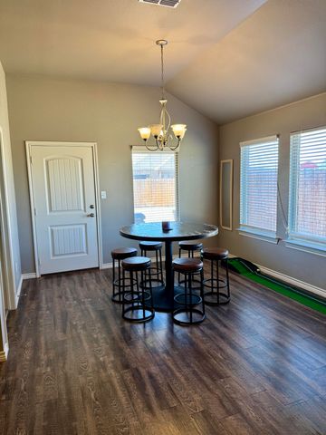 1207 N Vale Avenue, Lubbock, TX 79416