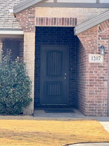 1207 N Vale Avenue, Lubbock, TX 79416