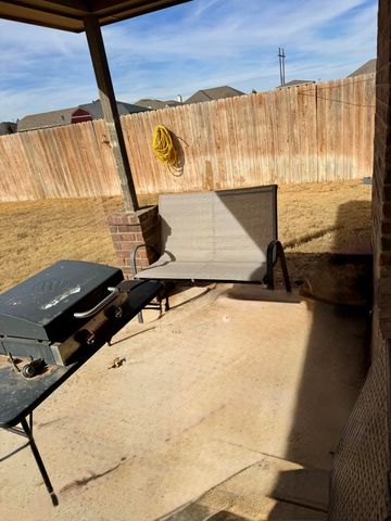 1207 N Vale Avenue, Lubbock, TX 79416