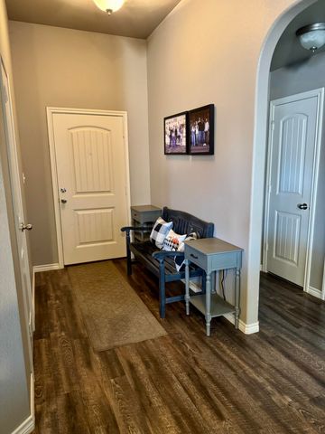 1207 N Vale Avenue, Lubbock, TX 79416