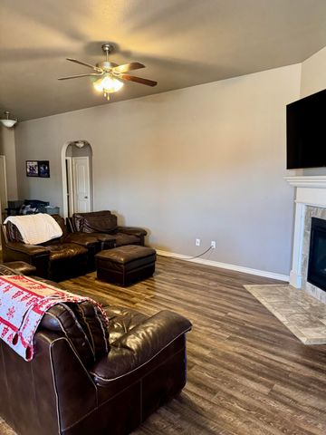 1207 N Vale Avenue, Lubbock, TX 79416