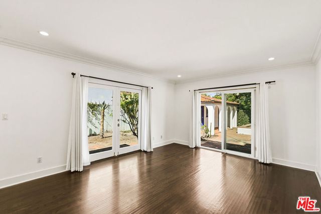 524 N Kilkea Drive, Los Angeles, CA 90048