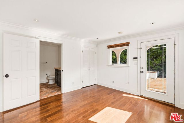 524 N Kilkea Drive, Los Angeles, CA 90048