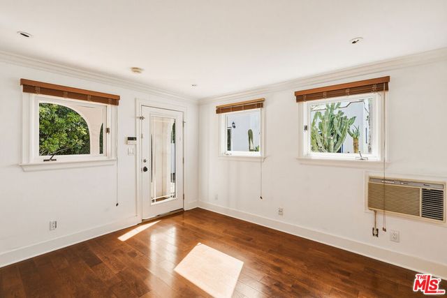 524 N Kilkea Drive, Los Angeles, CA 90048