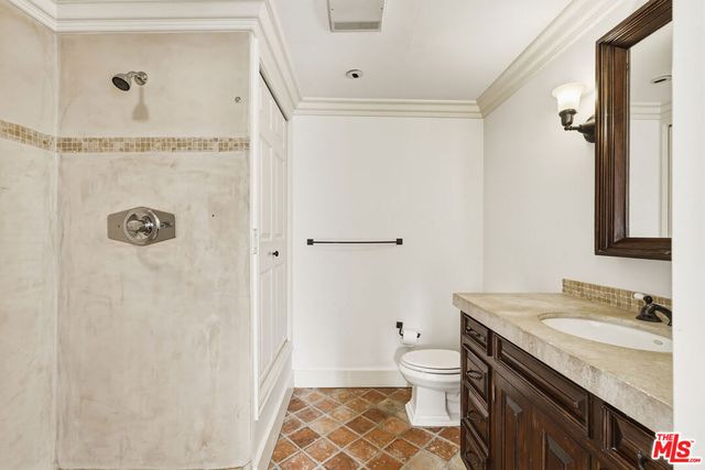 524 N Kilkea Drive, Los Angeles, CA 90048