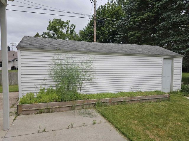 817 HIGH STREET, Wild Rose, WI 54984
