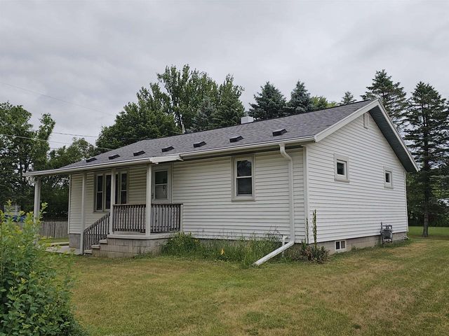 817 HIGH STREET, Wild Rose, WI 54984