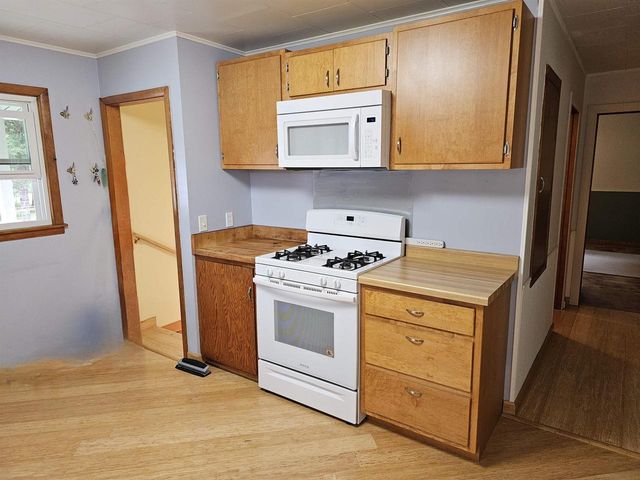 817 HIGH STREET, Wild Rose, WI 54984