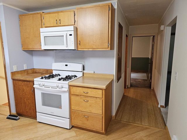 817 HIGH STREET, Wild Rose, WI 54984
