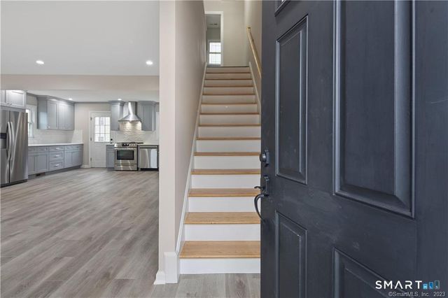 10 Grace Street, New Canaan, CT 06840