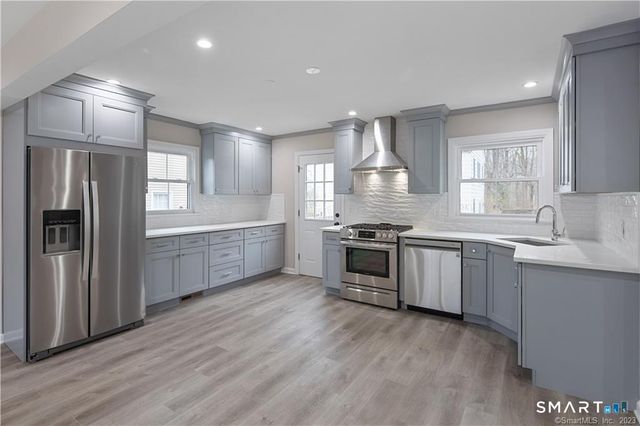 10 Grace Street, New Canaan, CT 06840