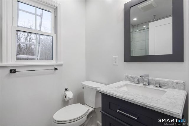 10 Grace Street, New Canaan, CT 06840