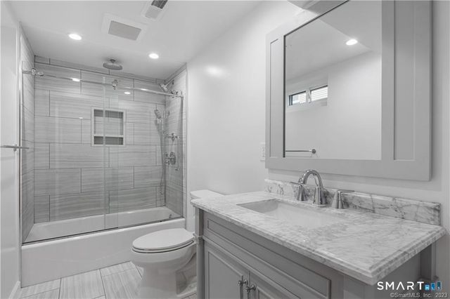 10 Grace Street, New Canaan, CT 06840
