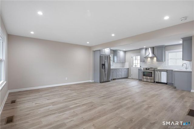 10 Grace Street, New Canaan, CT 06840