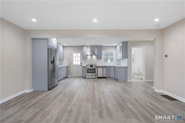 10 Grace Street, New Canaan, CT 06840
