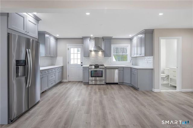 10 Grace Street, New Canaan, CT 06840