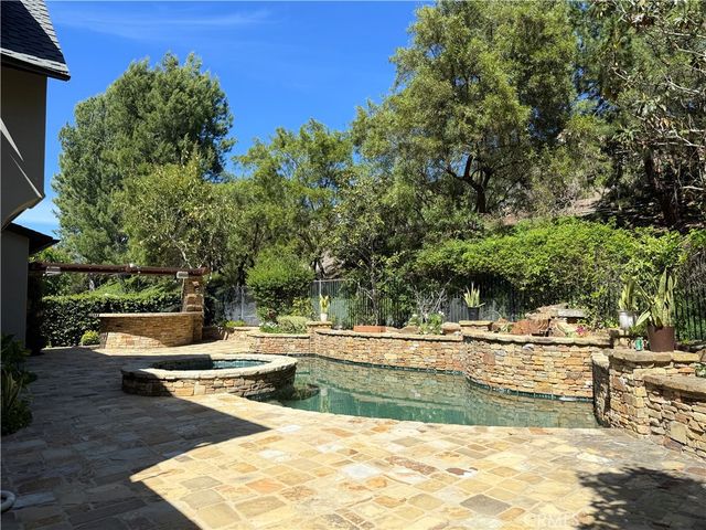 12 Basilica Pl, Ladera Ranch, CA 92694