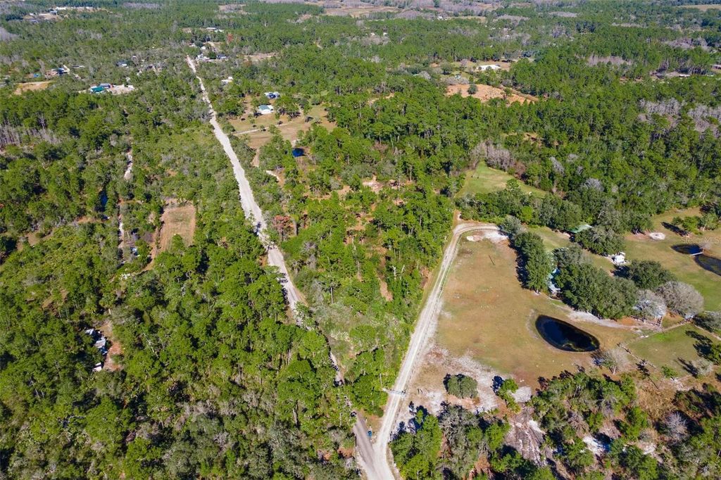 Image 5 of property listing at 310 FAWN TRAIL, Osteen, FL 32764