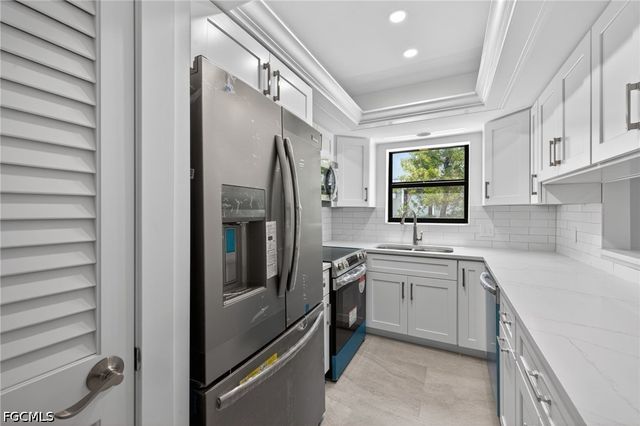 745 Cardium ST, Sanibel, FL 33957
