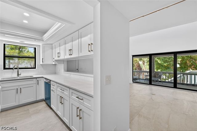 745 Cardium ST, Sanibel, FL 33957