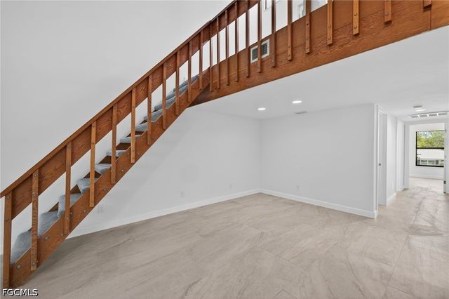 745 Cardium ST, Sanibel, FL 33957