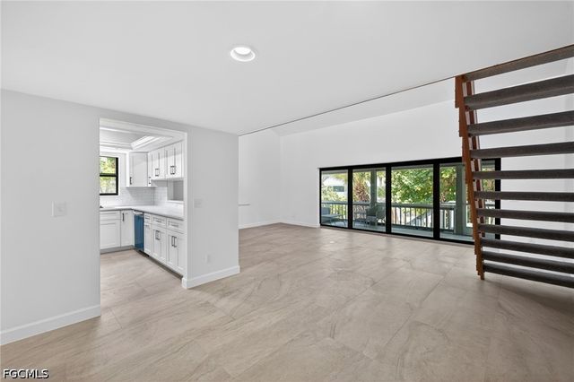 745 Cardium ST, Sanibel, FL 33957