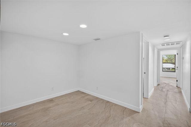 745 Cardium ST, Sanibel, FL 33957