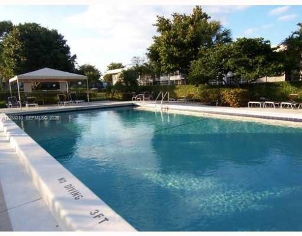 4000 N Cypress Dr 205, Pompano Beach, FL 33069