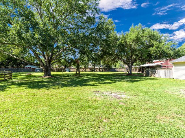 3102 Willow Creek Lane, Katy, TX 77494