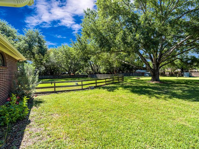 3102 Willow Creek Lane, Katy, TX 77494