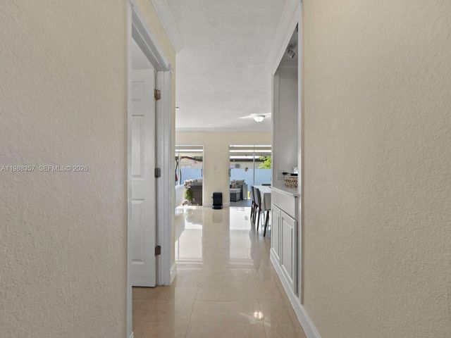 8530 NW 179th St, Hialeah, FL 33015