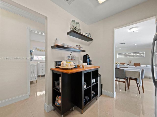 8530 NW 179th St, Hialeah, FL 33015