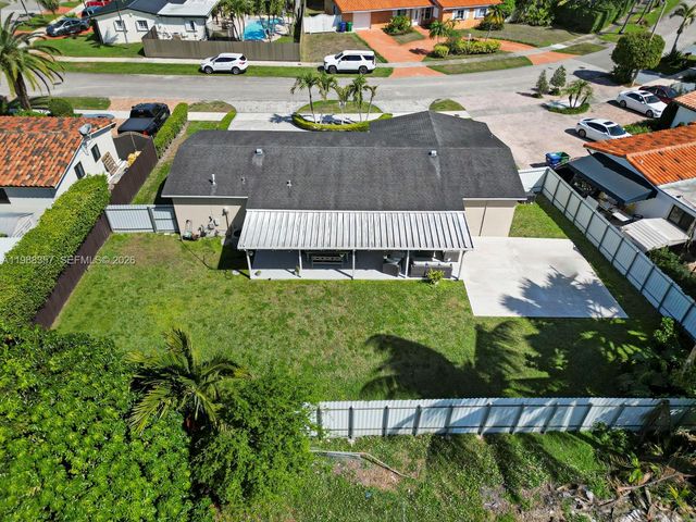 8530 NW 179th St, Hialeah, FL 33015