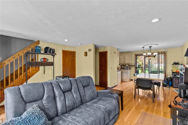 69 Kristee Circle, West Warwick, RI 02893