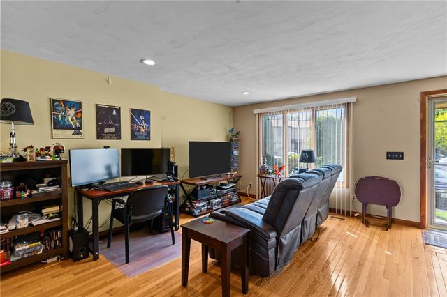 69 Kristee Circle, West Warwick, RI 02893