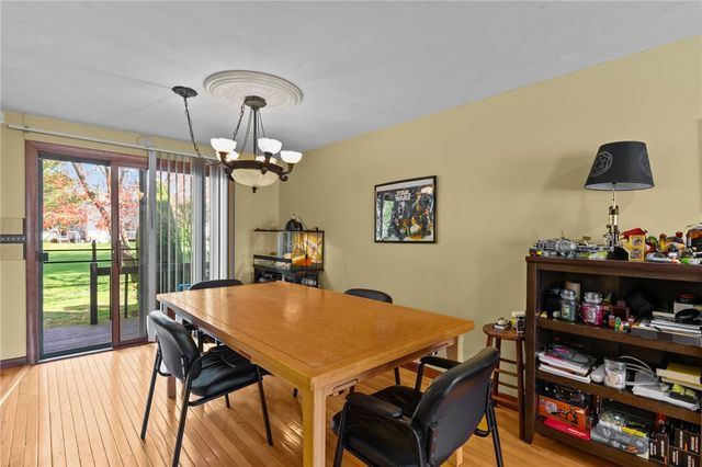 69 Kristee Circle, West Warwick, RI 02893